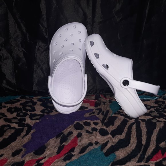 ((Listing # 128)) White Shoes (( New )) - Picture 5 of 5